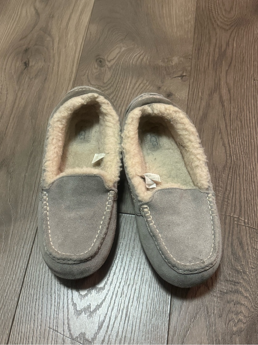 UGG Women’s Grey Suede Shearling-Lined Slip-Ons Size 10